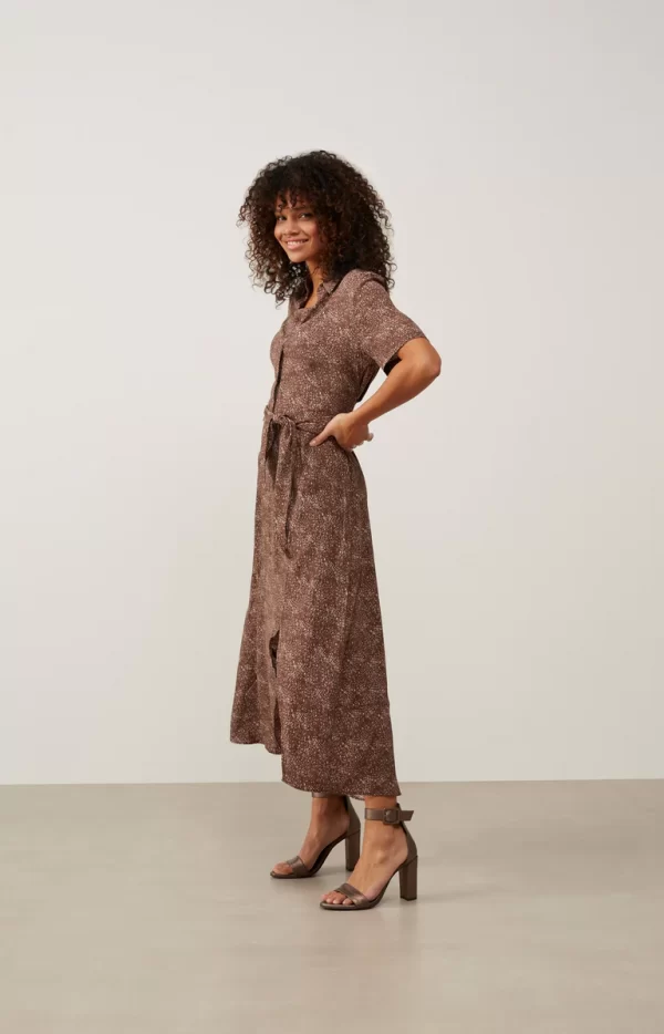 midi-dress-with-print-collar-short-sleeves-and-a-bow-belt-chocolate-martini-brown-dessin_276946c9-64ad-4d6e-b3e6-d2c3ab0621ea_768x