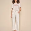 152690MMMarchellaDesertTeePearledIvory-152890MMDaraKyleJeansWhite1_1440x