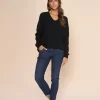 153900MMThoraV-NeckKnitBlack-154990MMNaomiNolaJeansDarkBlue_1440x