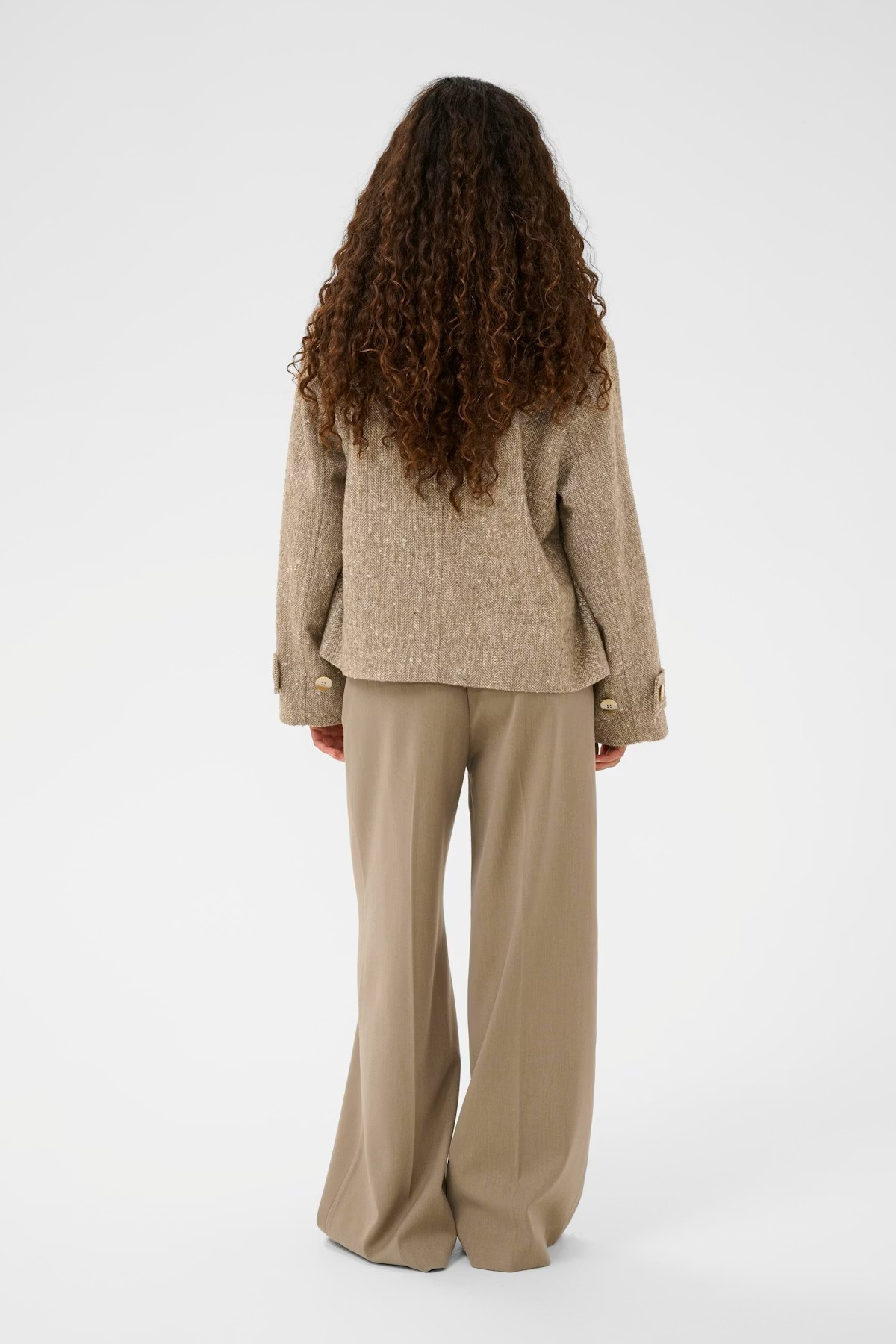 3915_1bf20923-8cfc-4488-8fec-f4b635bc93b9 3915_1bf20923-8cfc-4488-8fec-f4b635bc93b9