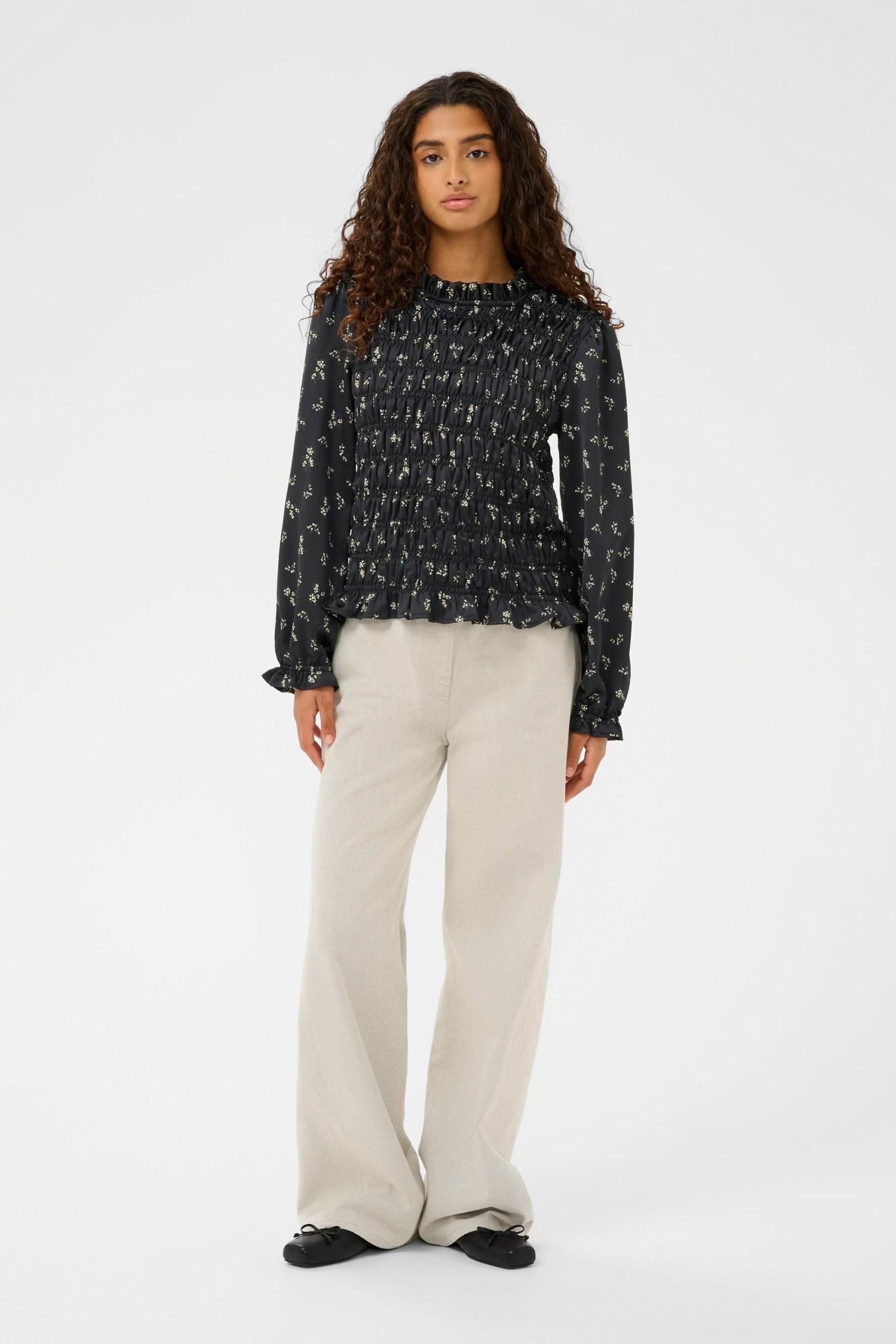 3915_b5b1cb38-ef57-47da-92d7-62eb0bf464a8 3915_b5b1cb38-ef57-47da-92d7-62eb0bf464a8