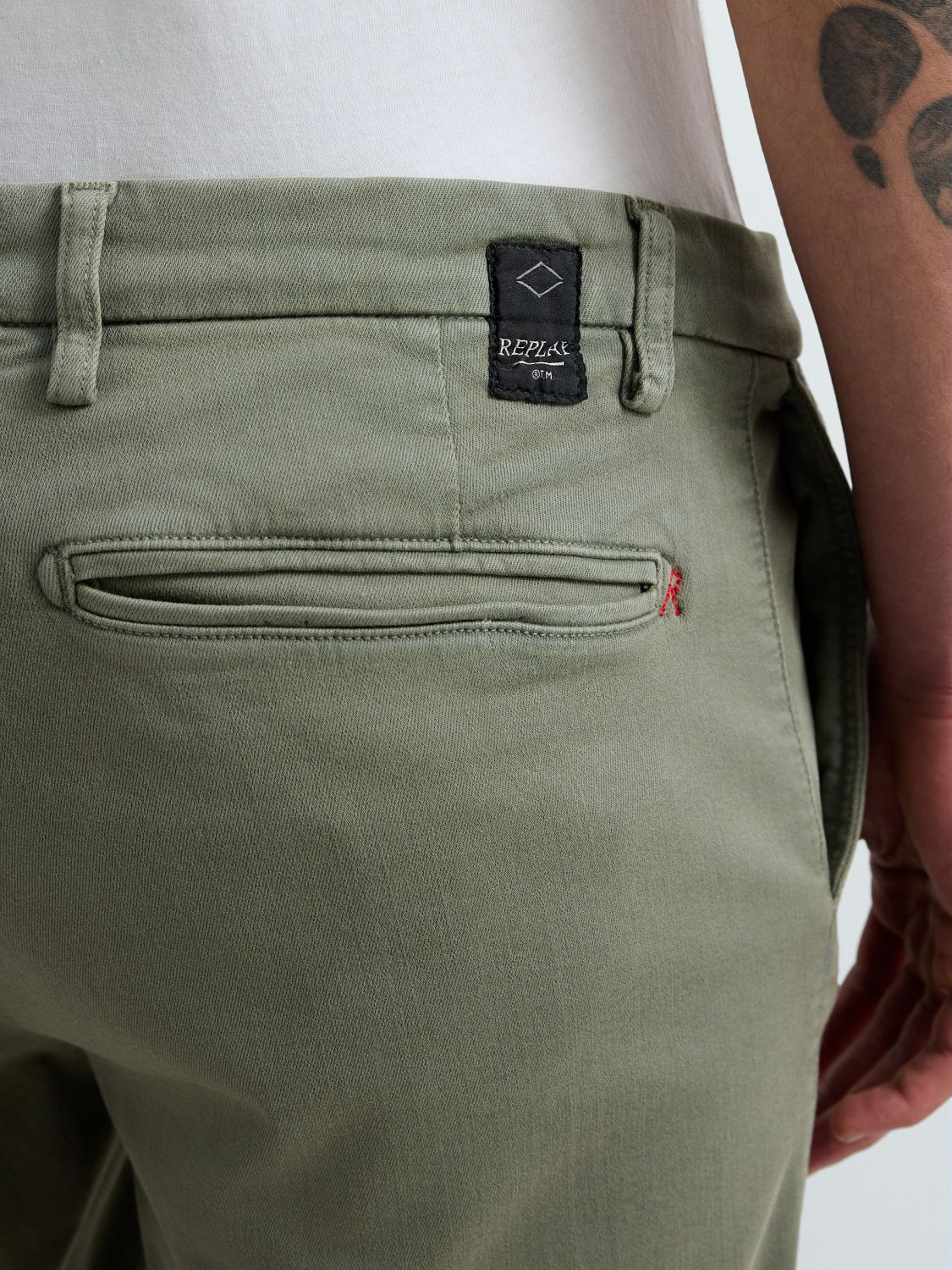 9ff121f1-3a97-4724-88f4-898f6f3fe3fa 9ff121f1-3a97-4724-88f4-898f6f3fe3fa