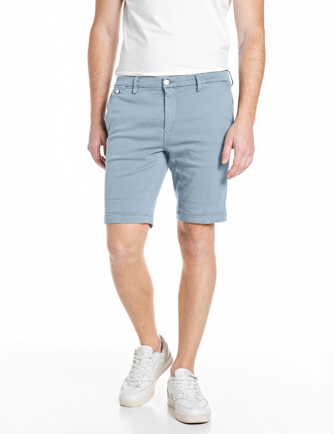 M9782E_000_8366197_211_F M9782E_000_8366197_211_F