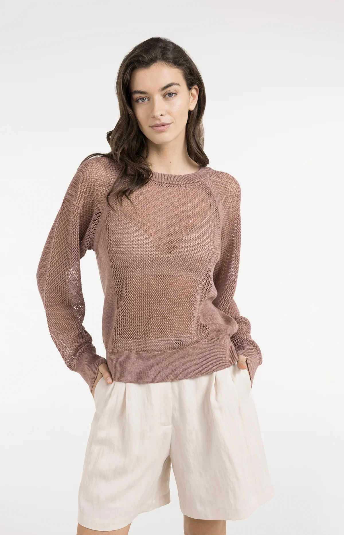mesh-stitch-knitted-sweater-with-raglan-sleeves-2_0af49033-74b6-4657-a04c-4c8f0daea45d mesh-stitch-knitted-sweater-with-raglan-sleeves-2_0af49033-74b6-4657-a04c-4c8f0daea45d