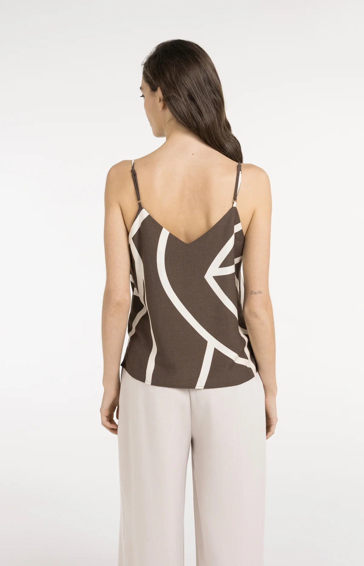 printed-singlet-with-v-neck_61f8fdc6-0e02-42b5-a948-737354a18fc5 printed-singlet-with-v-neck_61f8fdc6-0e02-42b5-a948-737354a18fc5