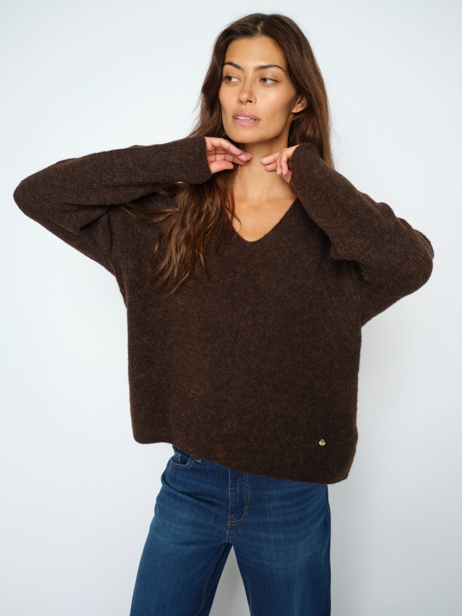 153900160 MMThora VNeck Knit Delicioso – 166400401 MMDara Deluxe Jeans Blue_1 153900160 MMThora VNeck Knit Delicioso – 166400401 MMDara Deluxe Jeans Blue_1