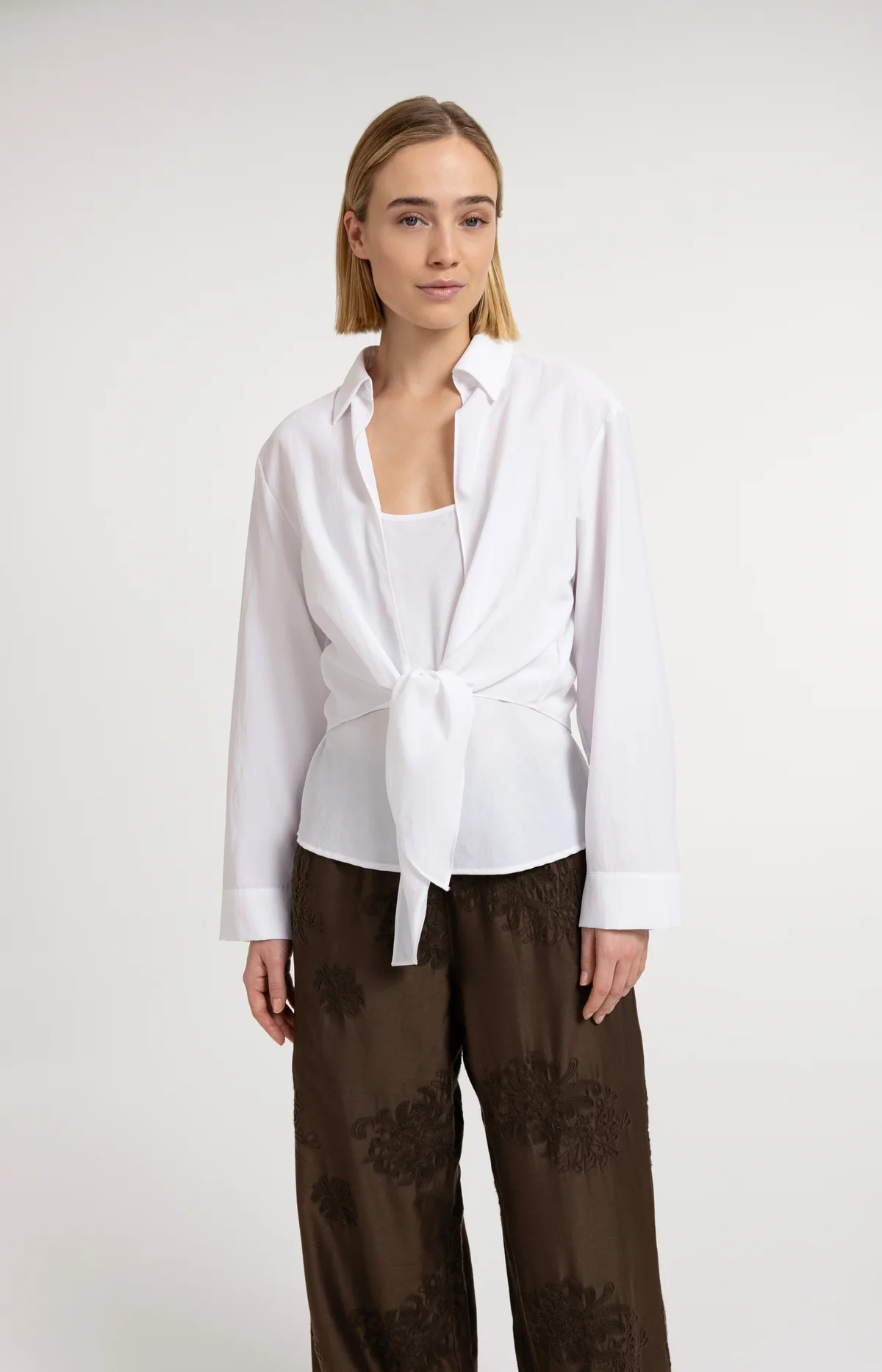 knotted-blouse-with-matching-sleeveless-top_a939694b-edf1-4477-a0f4-b89c3e1c083d knotted-blouse-with-matching-sleeveless-top_a939694b-edf1-4477-a0f4-b89c3e1c083d