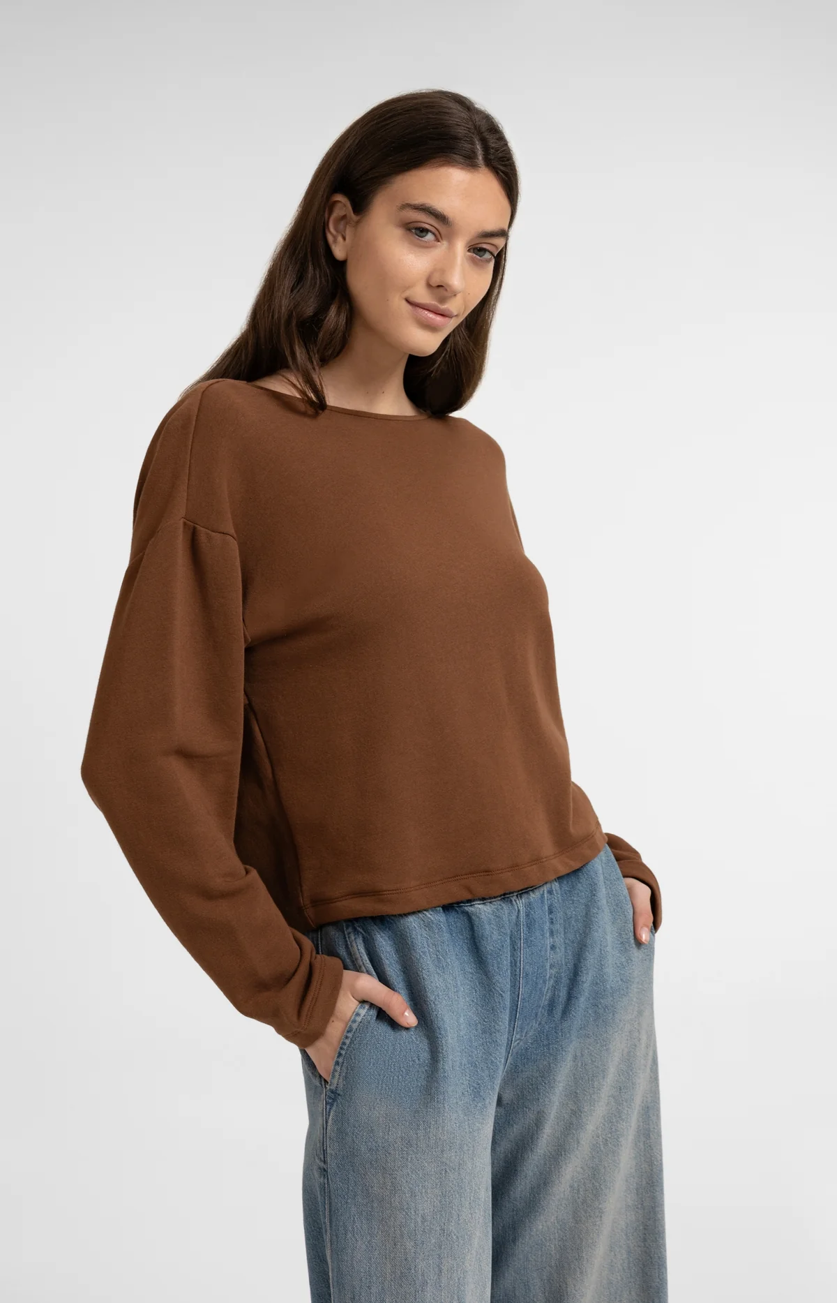 sweater-with-v-neck-and-twisted-detail-at-the-back-2_178fde8c-5516-4a00-aae5-9e38b66e3848 sweater-with-v-neck-and-twisted-detail-at-the-back-2_178fde8c-5516-4a00-aae5-9e38b66e3848